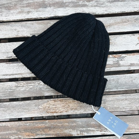 Ana + Zac Alpaca Toque - Picture 3 of 6